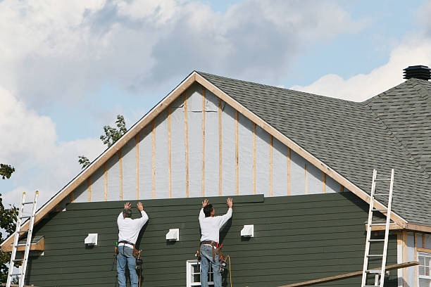 Professional Vinyl Siding technician working in Neshanic Station, NJ
